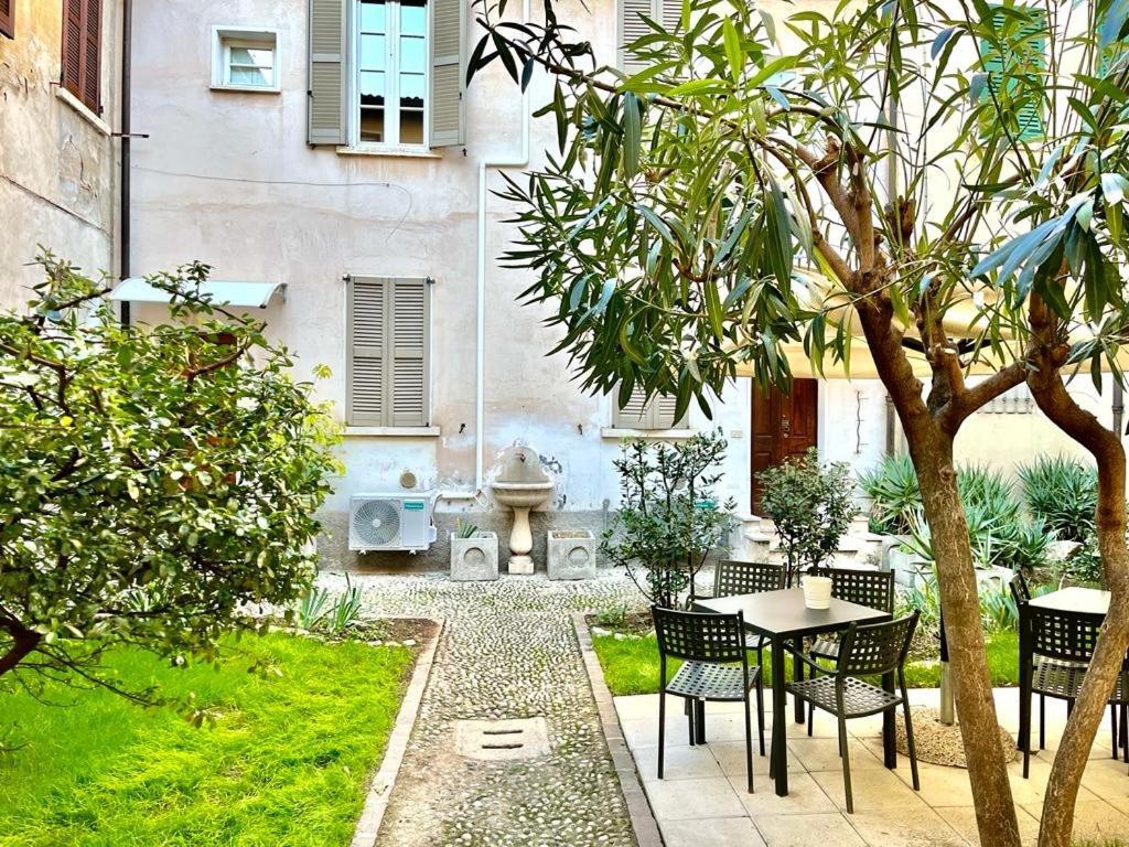 Capitolium Ad Bed and Breakfast Brescia Exteriör bild